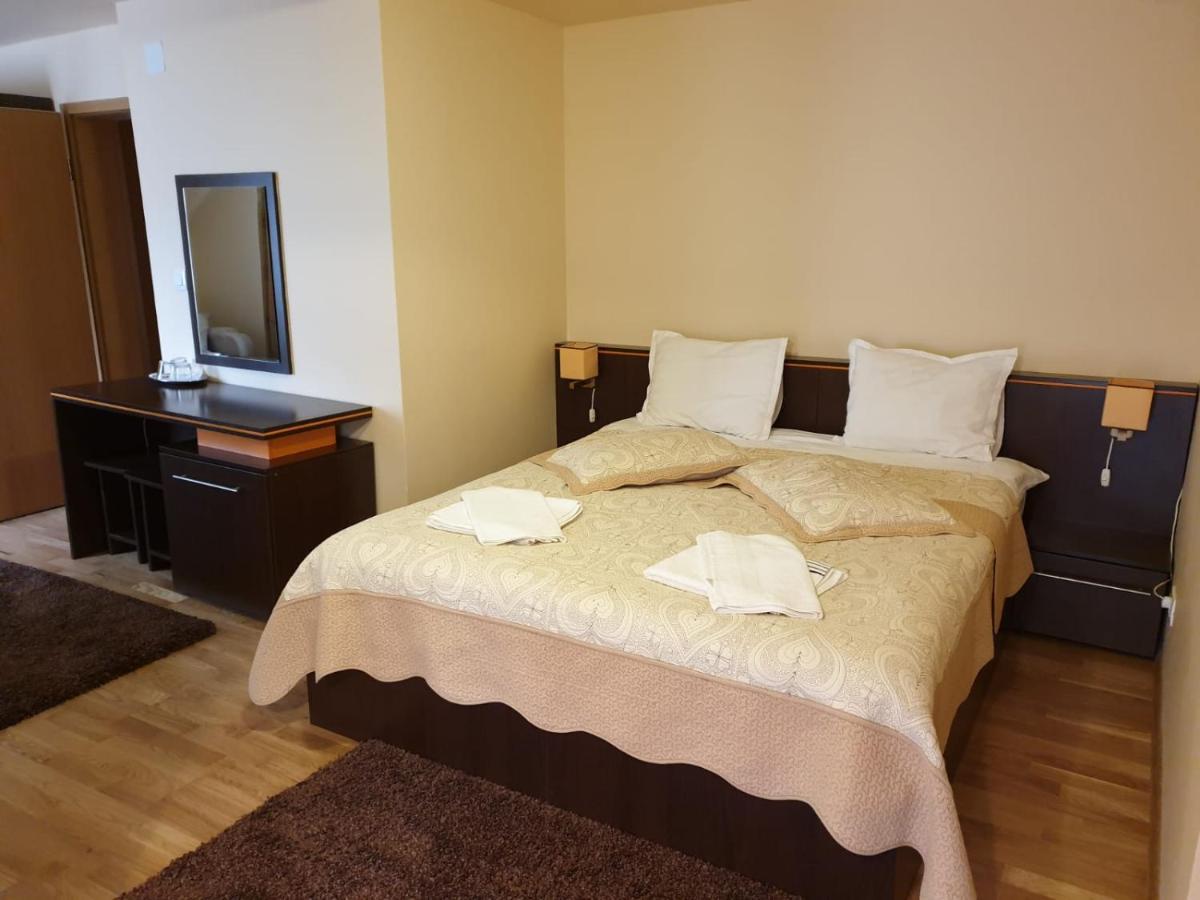 Casa Enescu Hotell Bran  Exteriör bild
