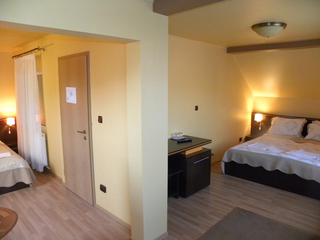Casa Enescu Hotell Bran  Rum bild