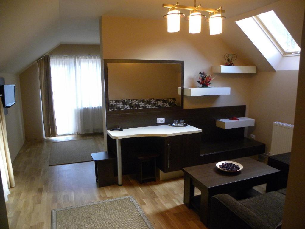 Casa Enescu Hotell Bran  Rum bild