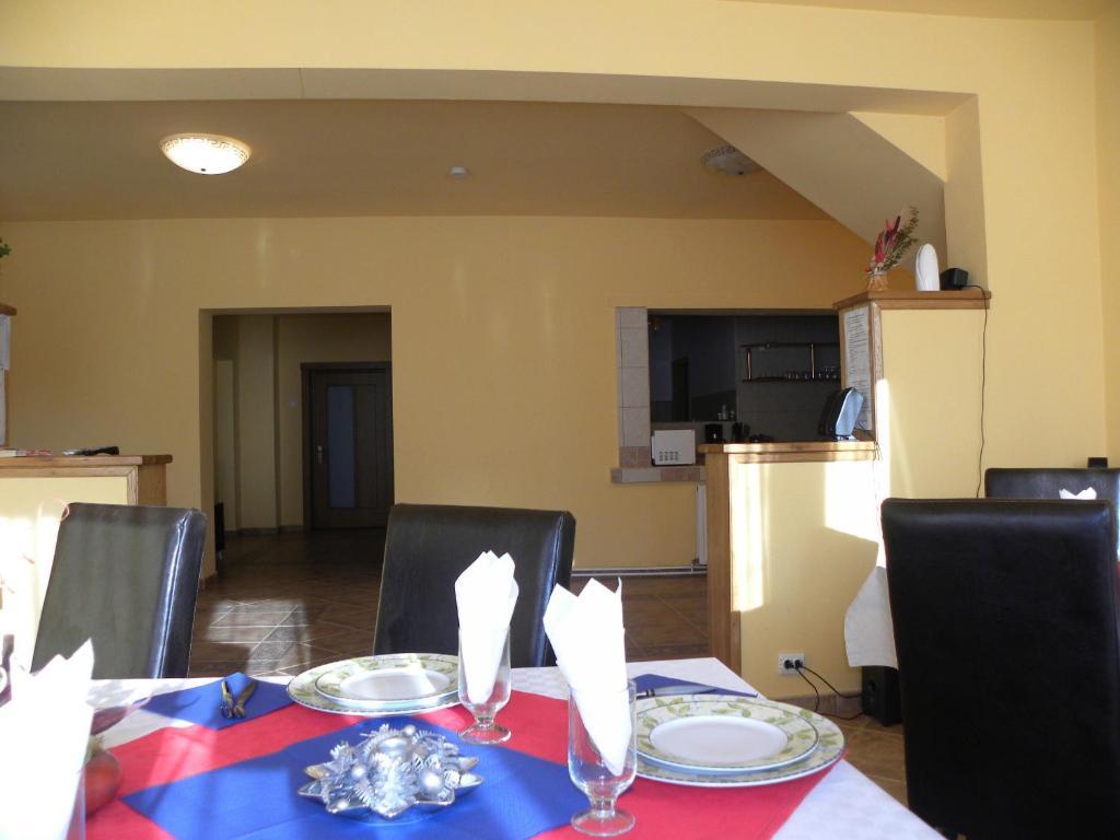 Casa Enescu Hotell Bran  Exteriör bild