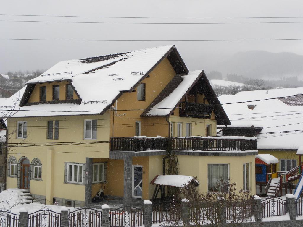 Casa Enescu Hotell Bran  Exteriör bild