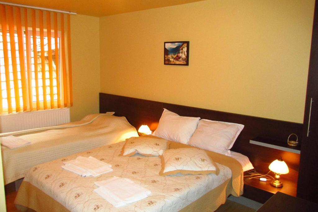 Casa Enescu Hotell Bran  Rum bild