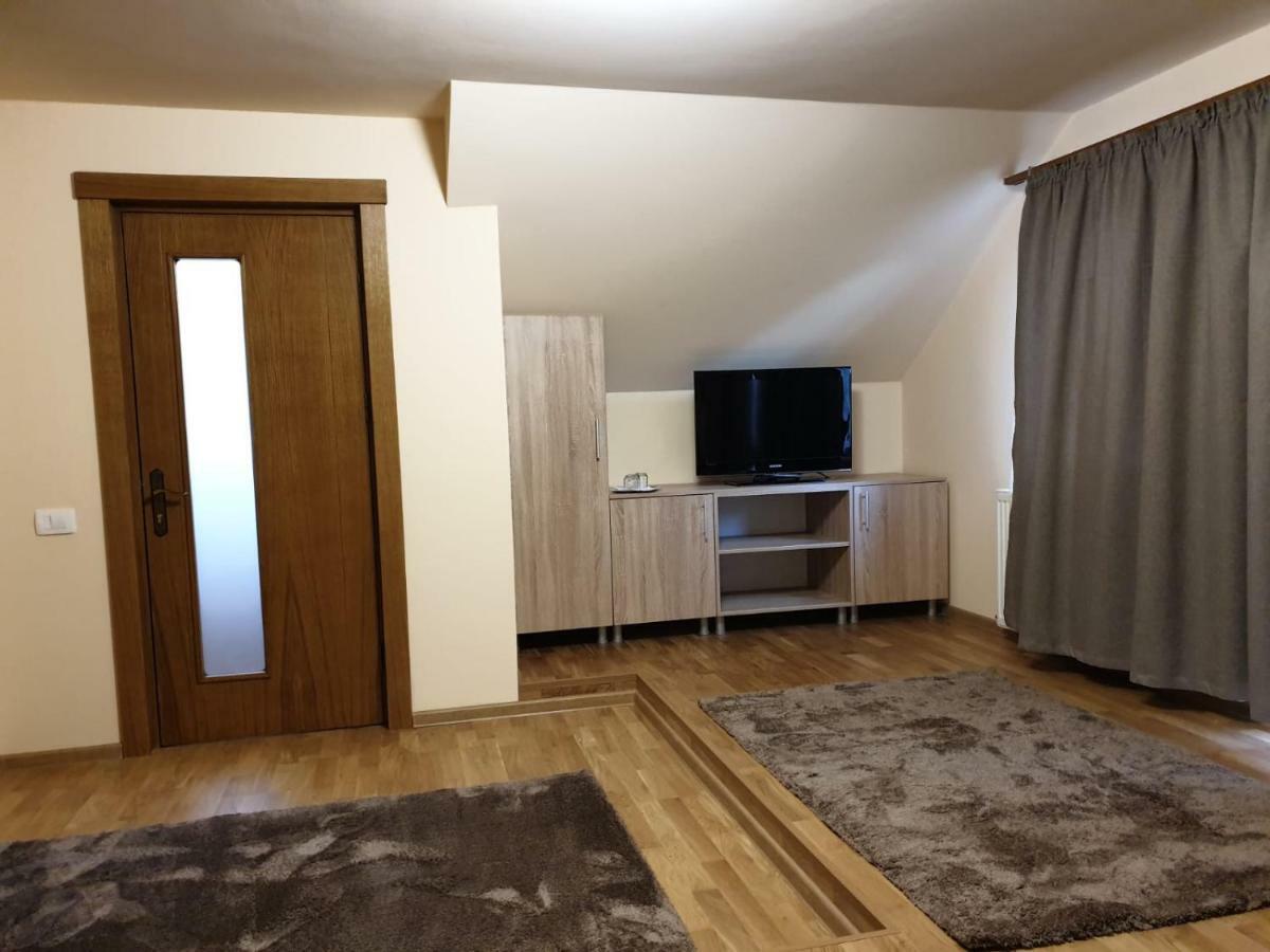 Casa Enescu Hotell Bran  Exteriör bild